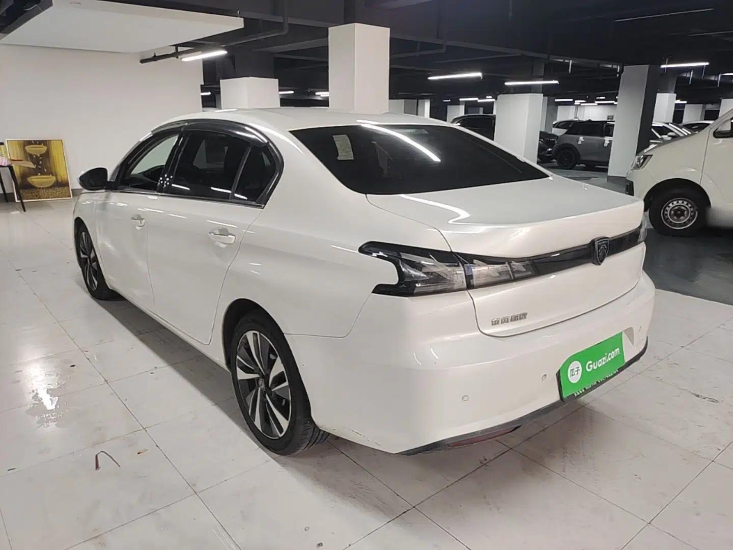 Peugeot 408 2022 1.6T Light-Chasing Edition — миниатюра 4