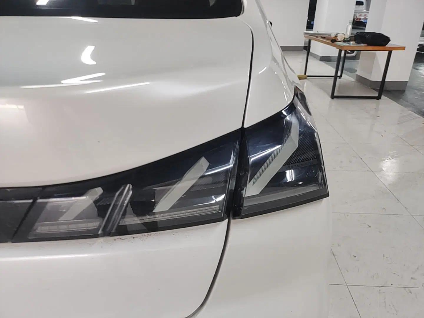 Peugeot 408 2022 1.6T Light-Chasing Edition — миниатюра 9