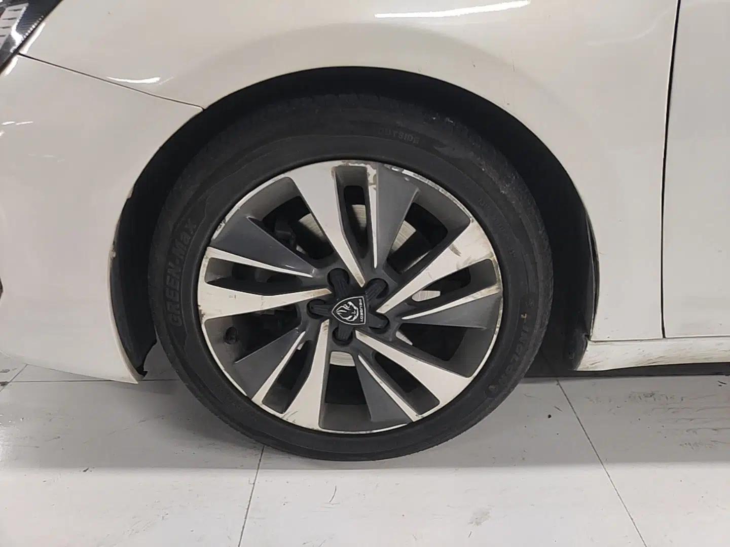 Peugeot 408 2022 1.6T Light-Chasing Edition — миниатюра 10