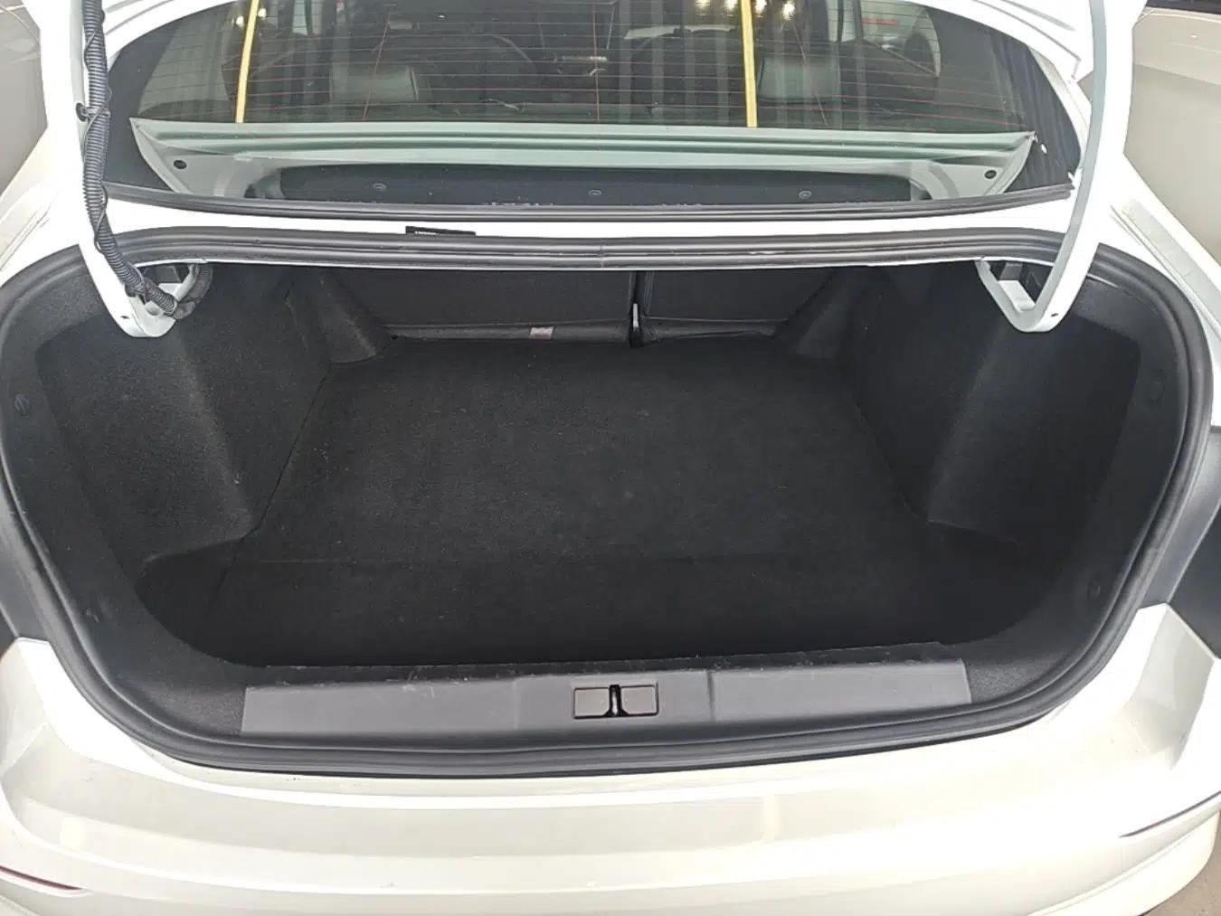 Peugeot 408 2019 360THP Automatic Luxury Edition China VI Standard — миниатюра 22