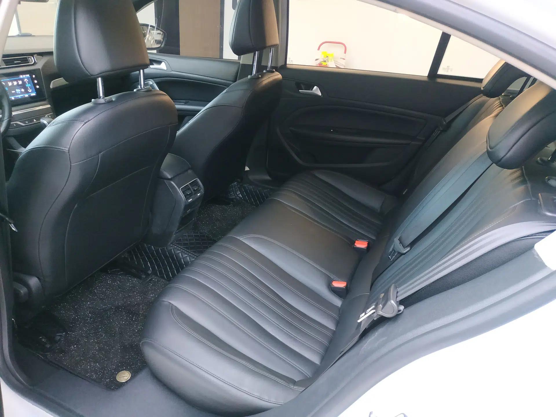 Peugeot 408 2020 360THP 10th Anniversary Edition — миниатюра 20