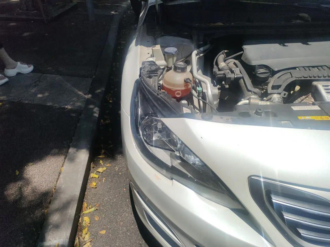Peugeot 408 2015 1.2T Automatic Luxury Edition — миниатюра 7