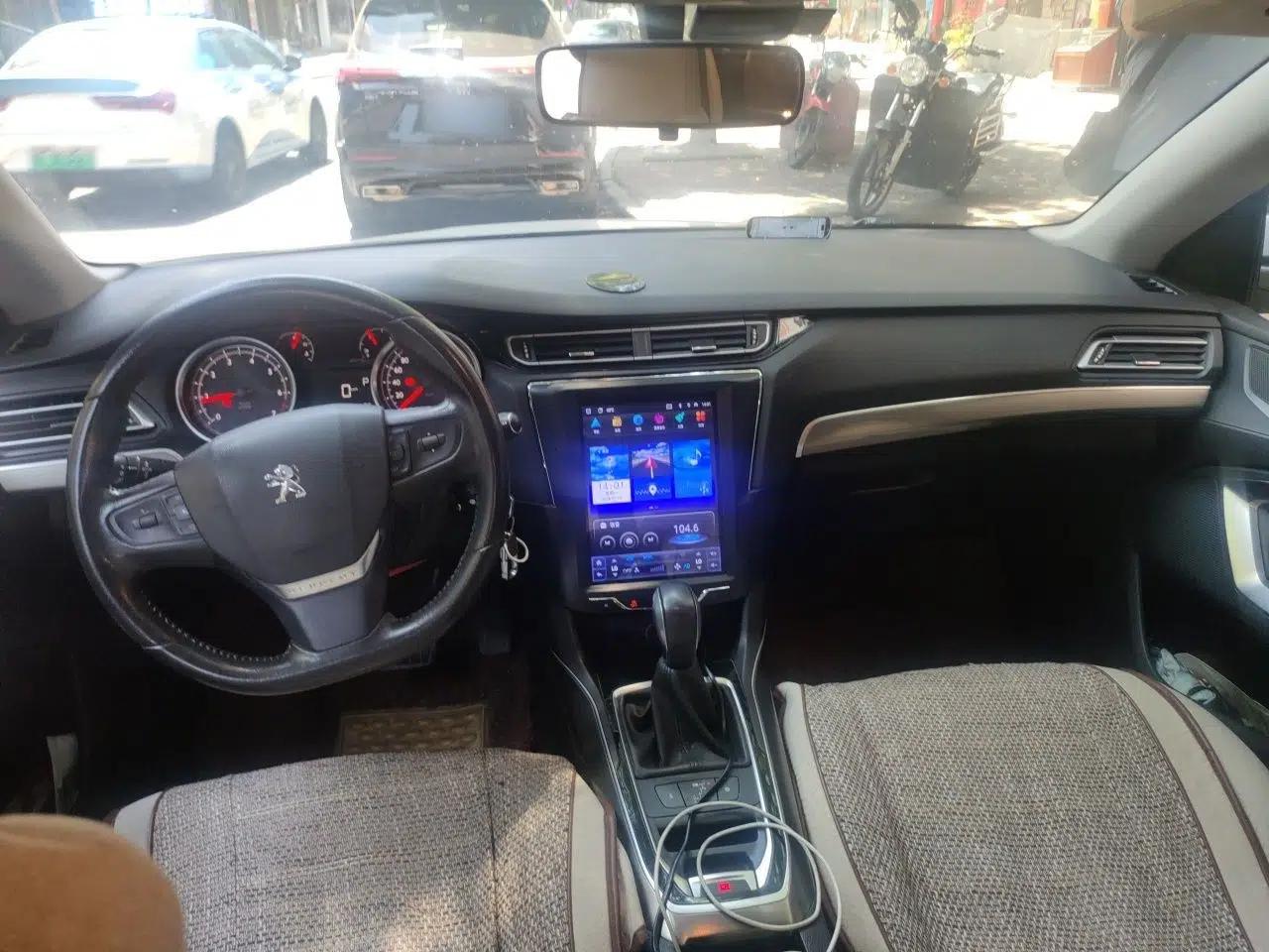 Peugeot 408 2015 1.2T Automatic Luxury Edition — миниатюра 9