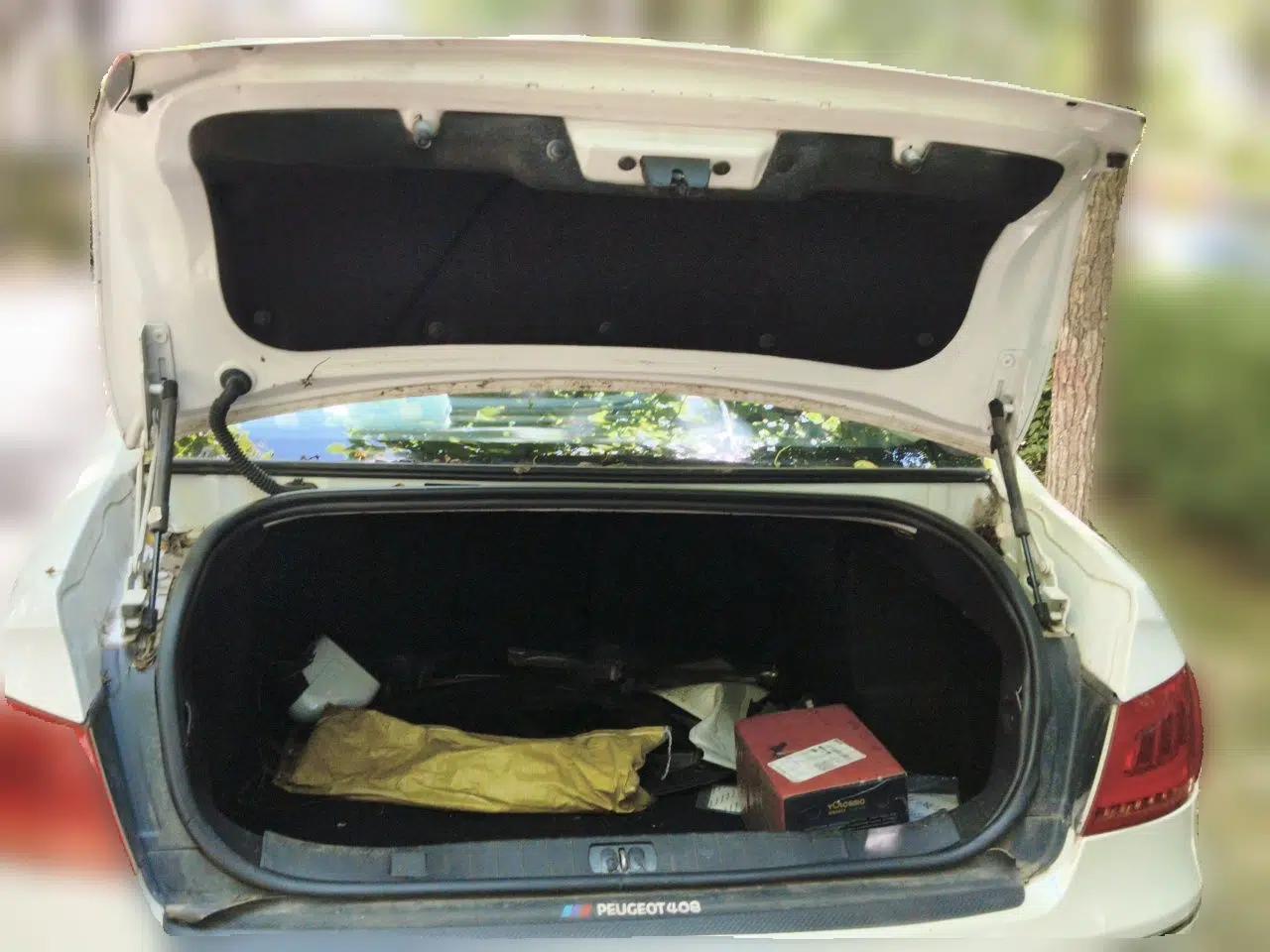 Peugeot 408 2013 1.6L Automatic Comfort Edition — миниатюра 19