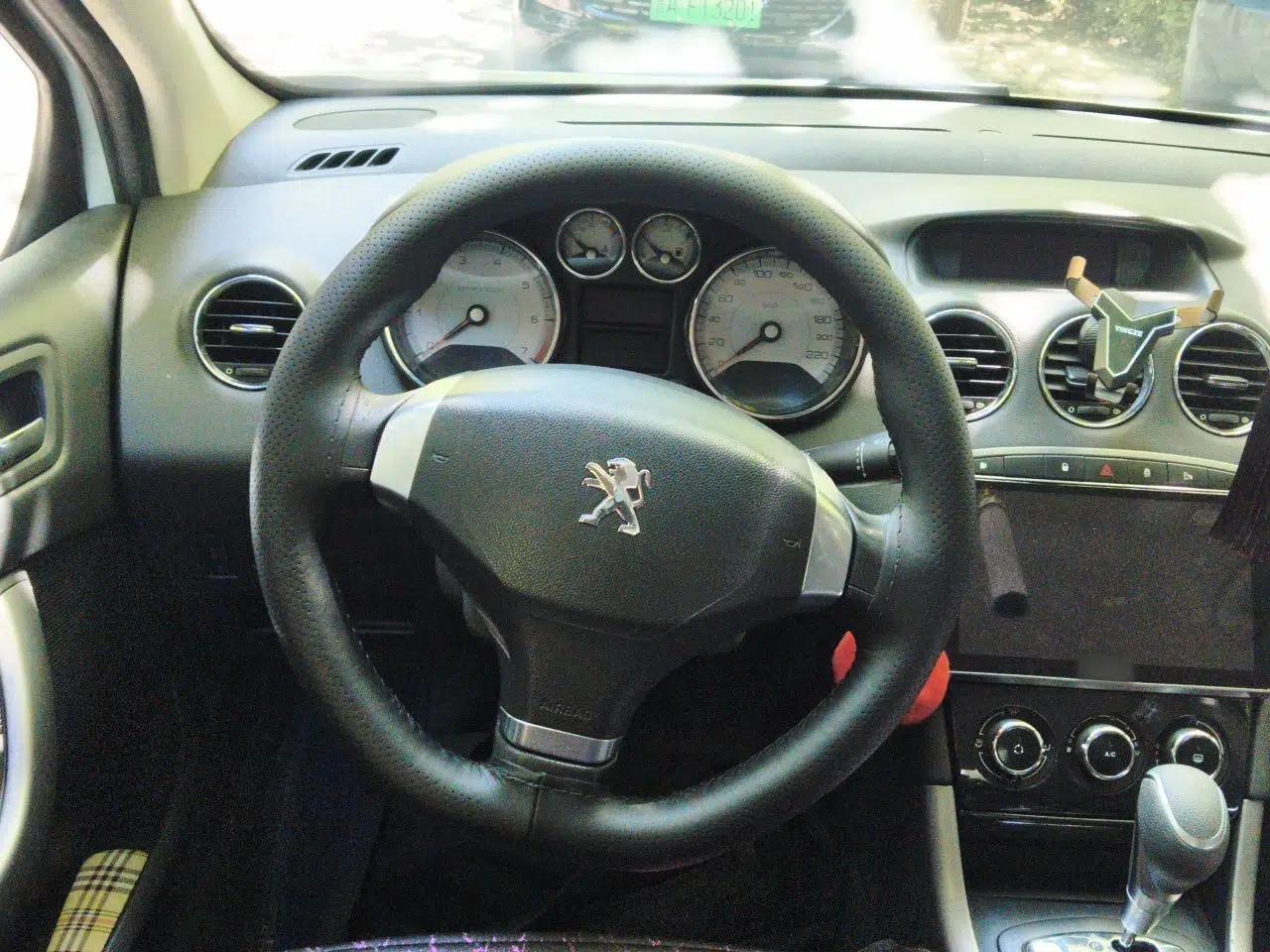 Peugeot 408 2013 1.6L Automatic Comfort Edition — миниатюра 10