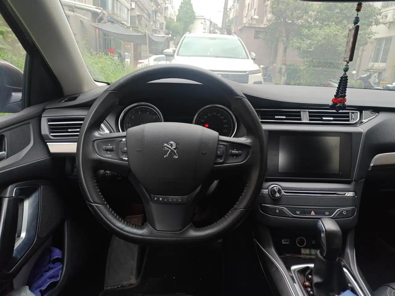 Peugeot 408 2014 1.6T Automatic Prestige Edition — миниатюра 10
