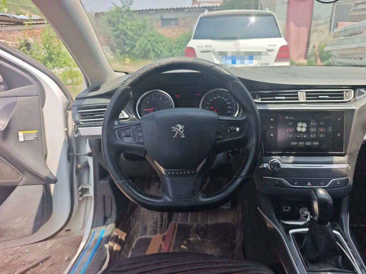 Peugeot 408 2016 1.6T Automatic Luxury Edition — миниатюра 10