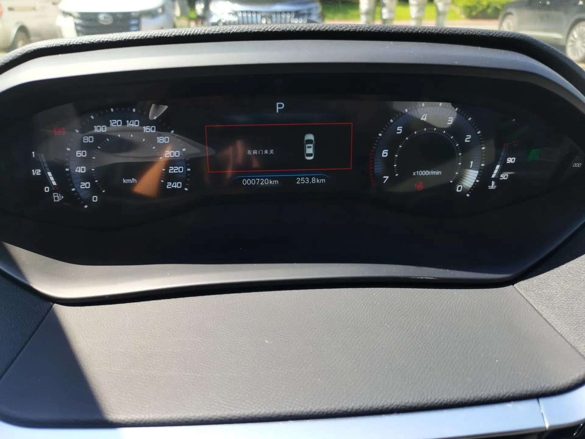 Peugeot 408 2022 1.6T Ambition Edition — миниатюра 11