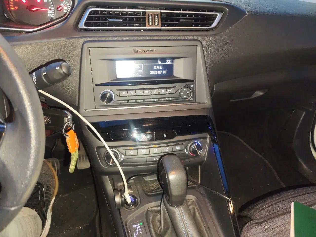 Peugeot 308 2018 1.6L Automatic Fashion Edition — миниатюра 13