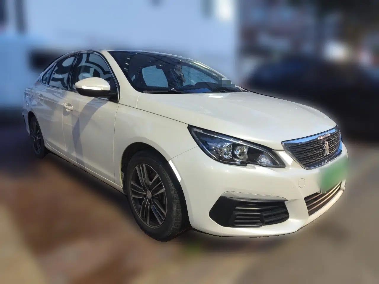 Peugeot 308 2018 1.6L Automatic Fashion Edition — миниатюра 3