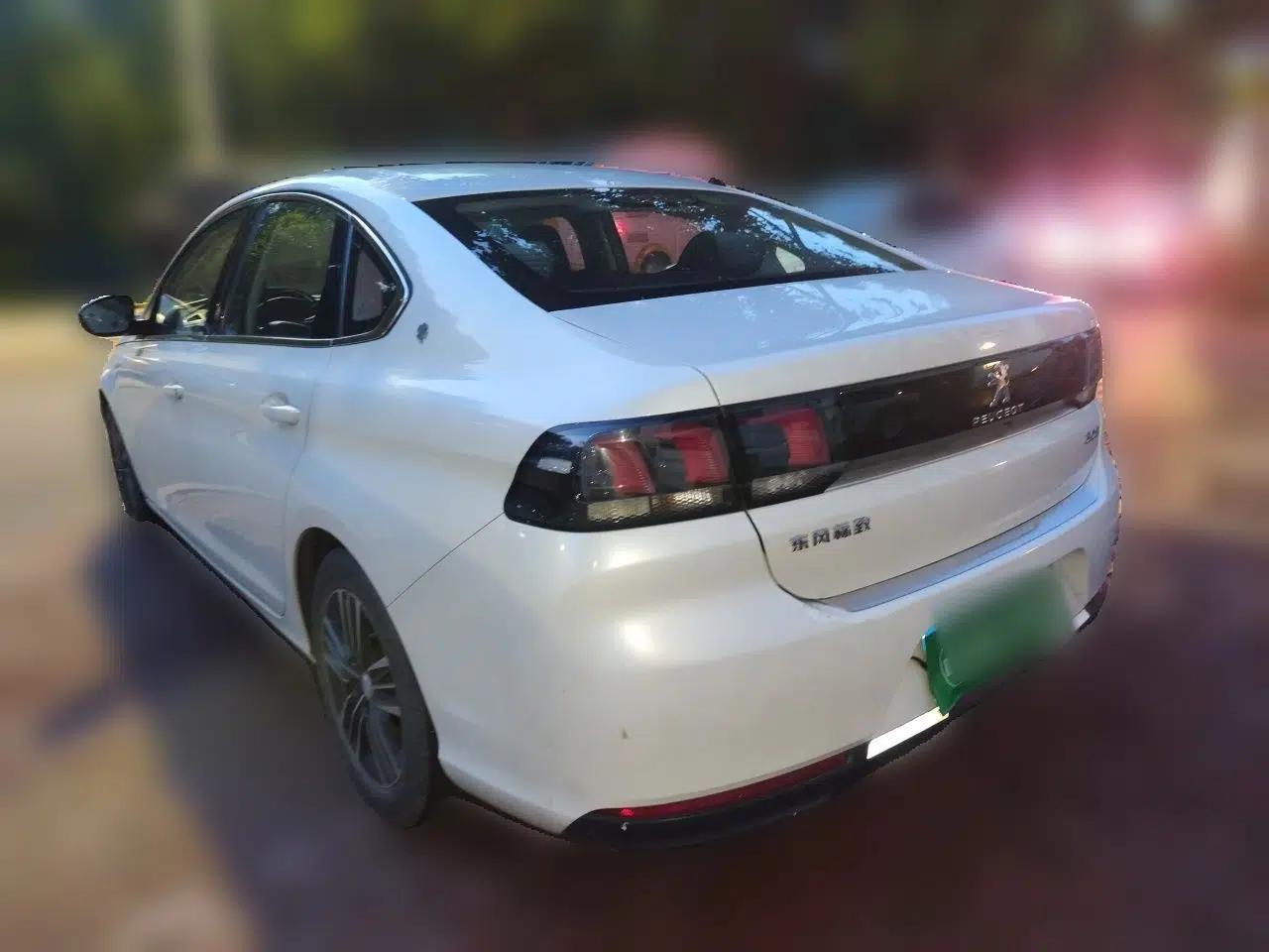 Peugeot 308 2018 1.6L Automatic Fashion Edition — миниатюра 4