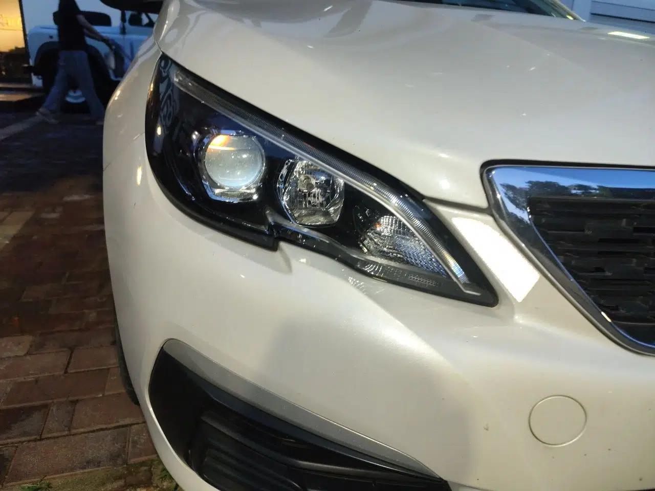 Peugeot 308 2018 1.6L Automatic Fashion Edition — миниатюра 7
