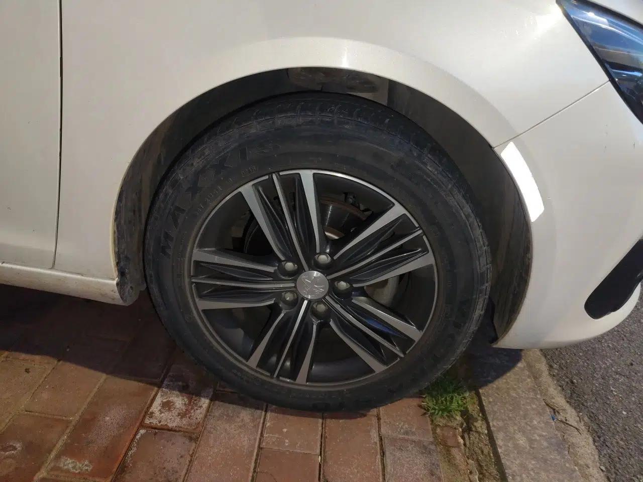 Peugeot 308 2018 1.6L Automatic Fashion Edition — миниатюра 8
