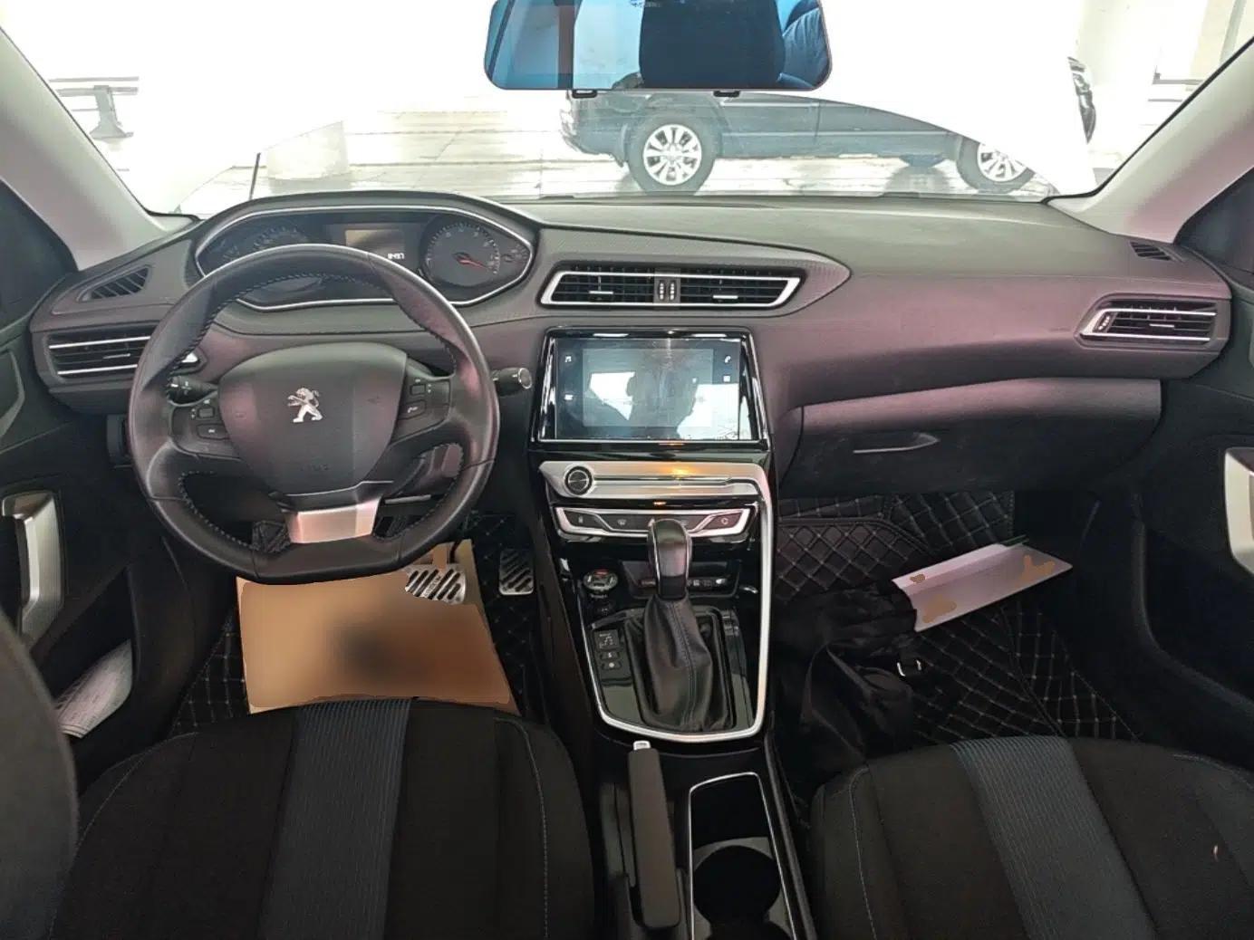 Peugeot 308 2018 1.6L Automatic Luxury Edition — миниатюра 12