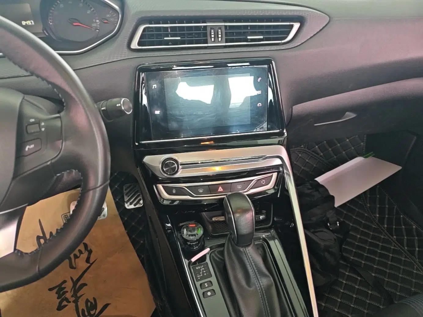 Peugeot 308 2018 1.6L Automatic Luxury Edition — миниатюра 15