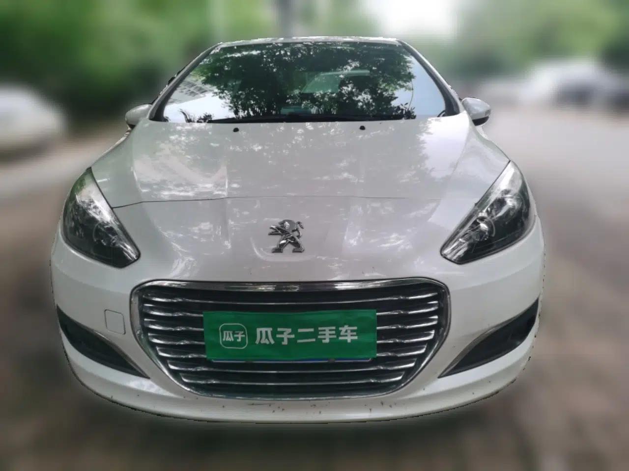 Peugeot 308 2014 Enjoy Edition Classic 1.6L Automatic Premium Model — миниатюра 2