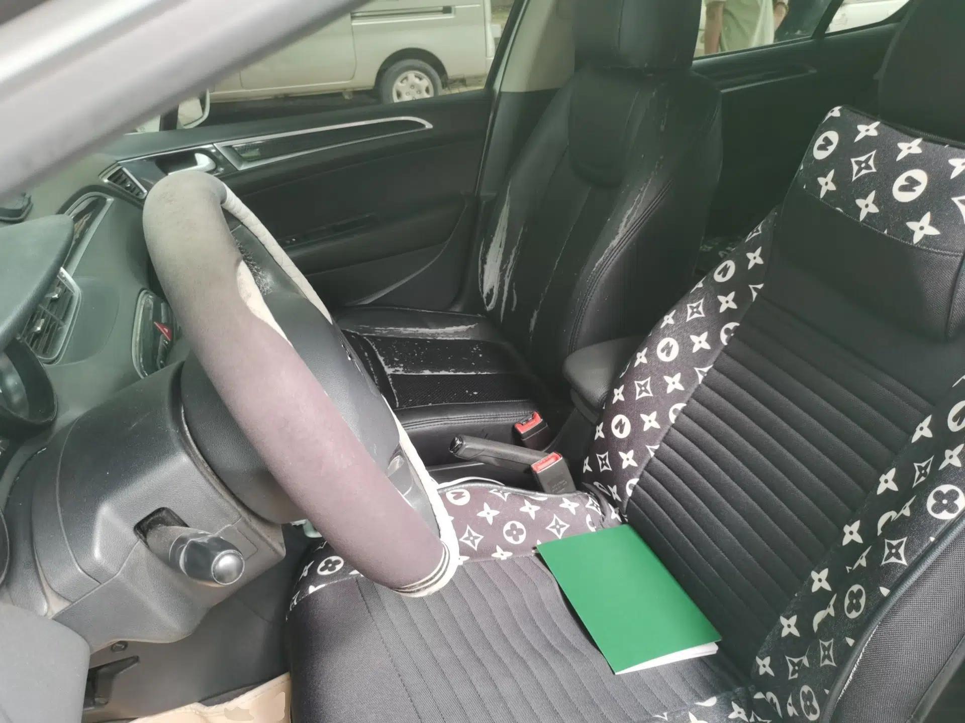 Peugeot 308 2014 Enjoy Edition Classic 1.6L Automatic Premium Model — миниатюра 15