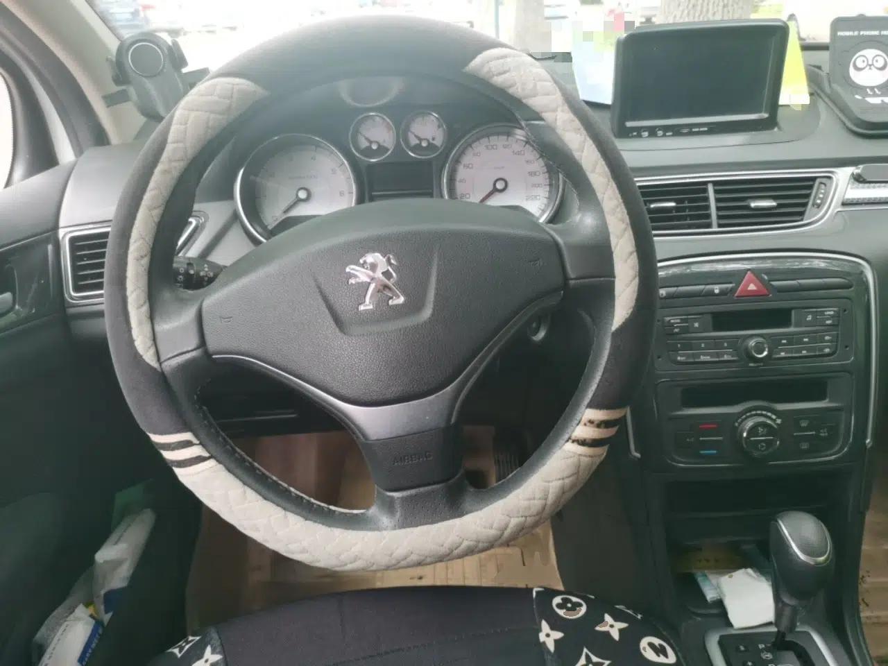 Peugeot 308 2014 Enjoy Edition Classic 1.6L Automatic Premium Model — миниатюра 10