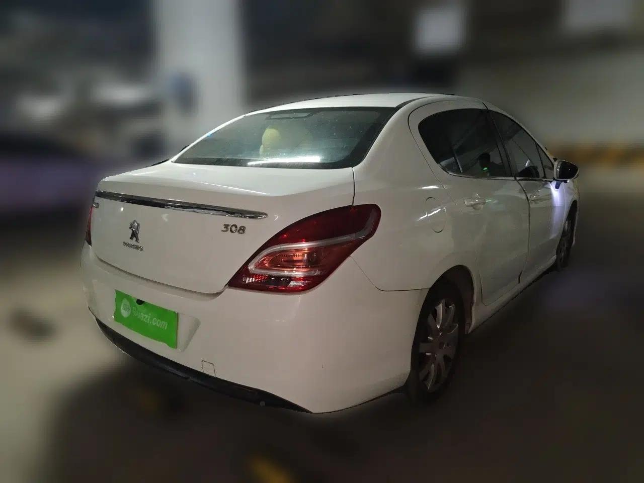 Peugeot 308 2013 1.6L Manual Fashion Model — миниатюра 6
