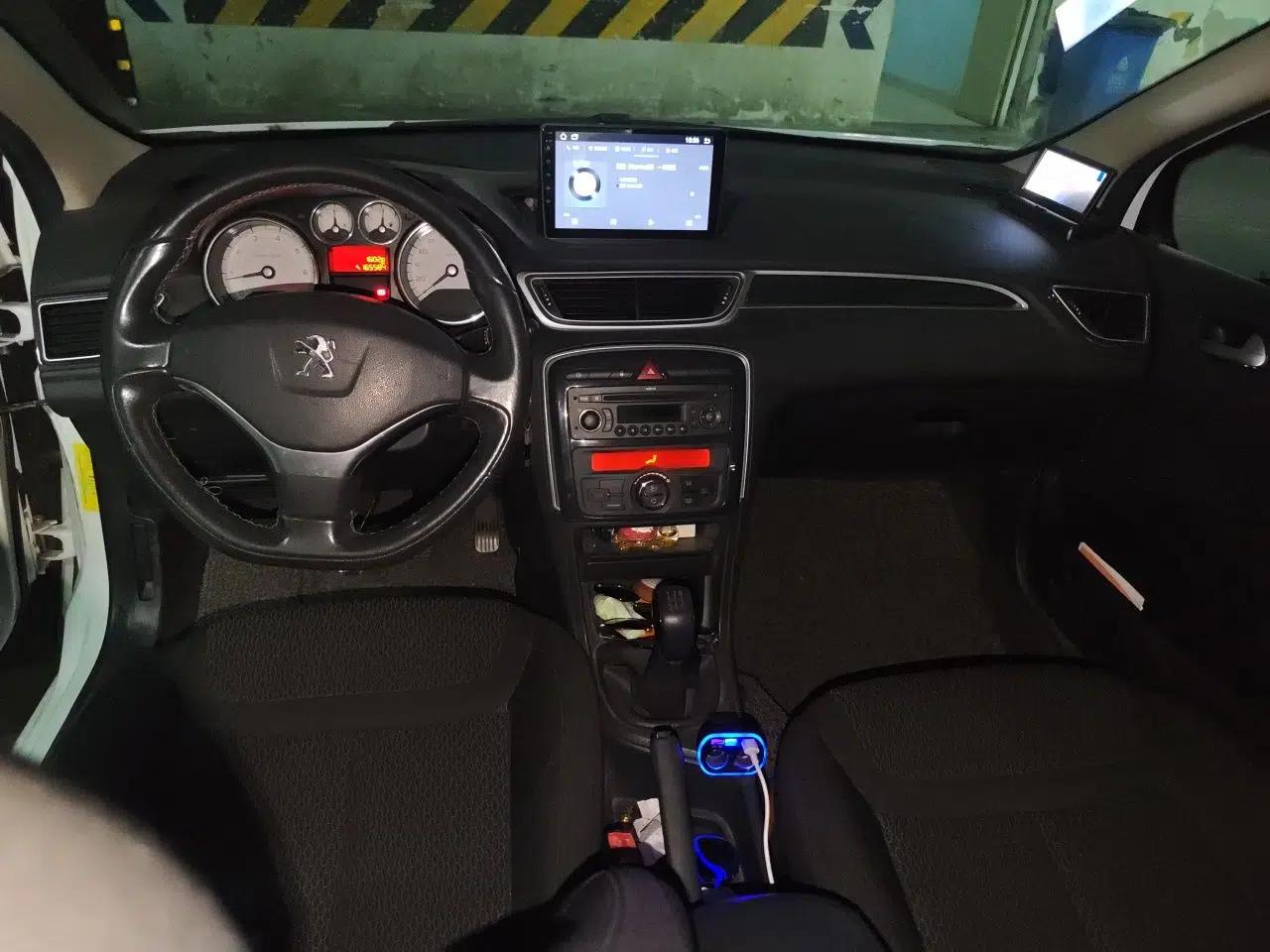 Peugeot 308 2013 1.6L Manual Fashion Model — миниатюра 9
