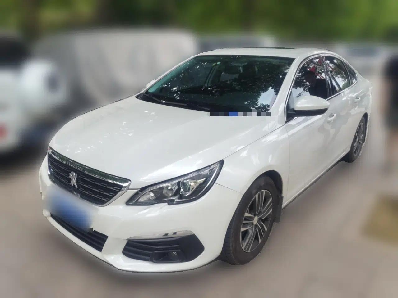 Peugeot 308 2018 1.6L Automatic Luxury Edition — миниатюра 1
