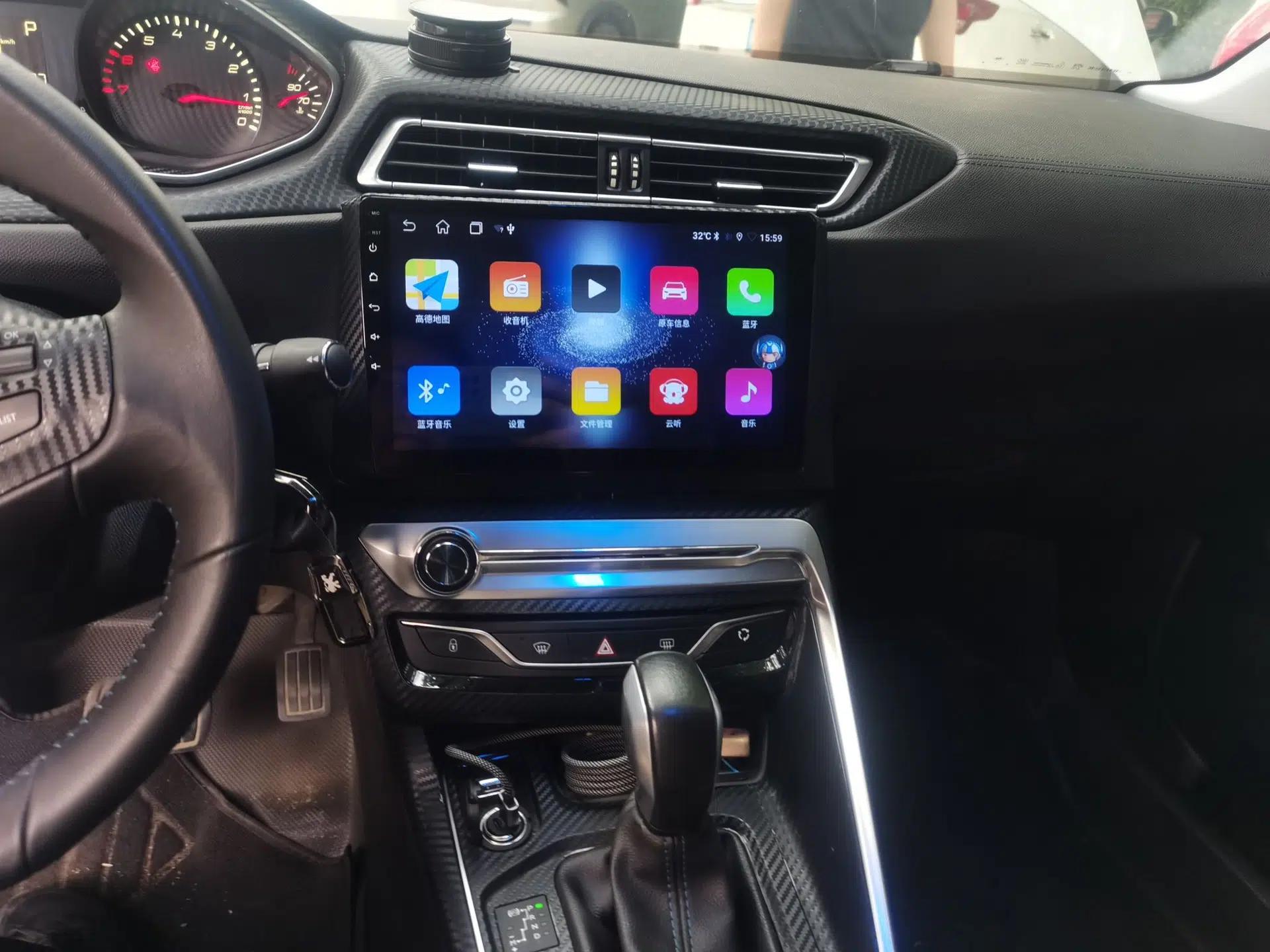 Peugeot 308 2018 1.6L Automatic Luxury Edition — миниатюра 13