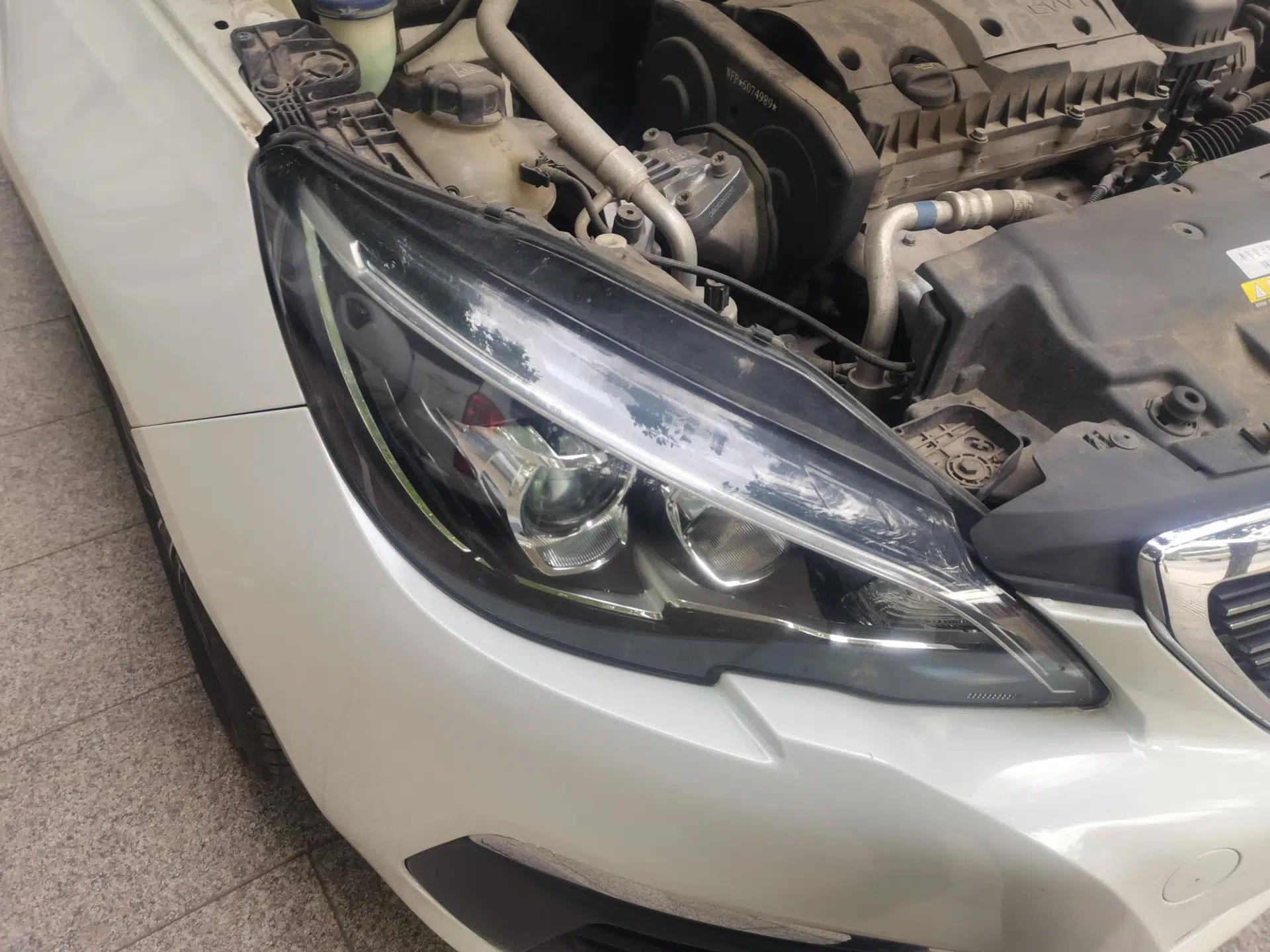 Peugeot 308 2018 1.6L Automatic Luxury Edition — миниатюра 7
