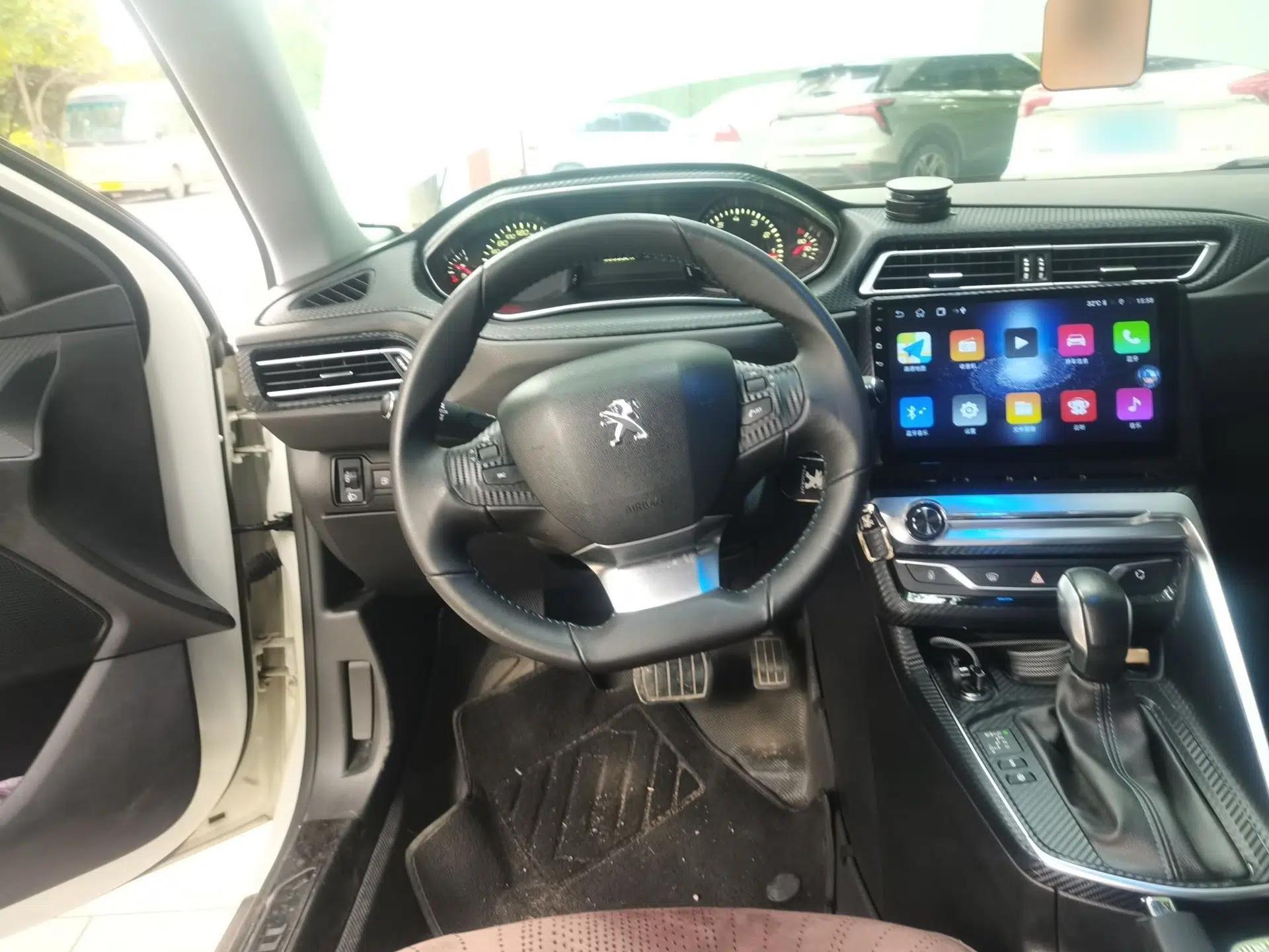 Peugeot 308 2018 1.6L Automatic Luxury Edition — миниатюра 10
