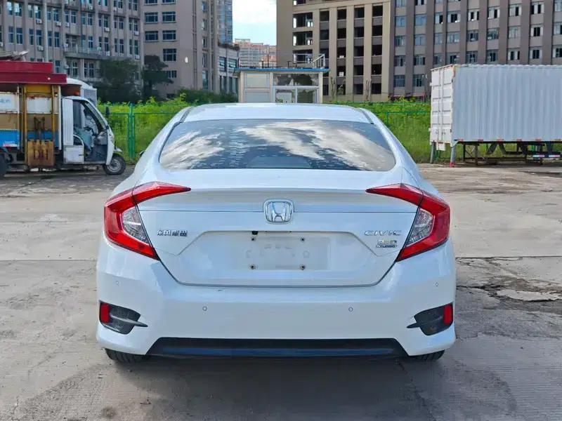 2016 Civic 220TURBO CVT Luxury Edition — миниатюра 5