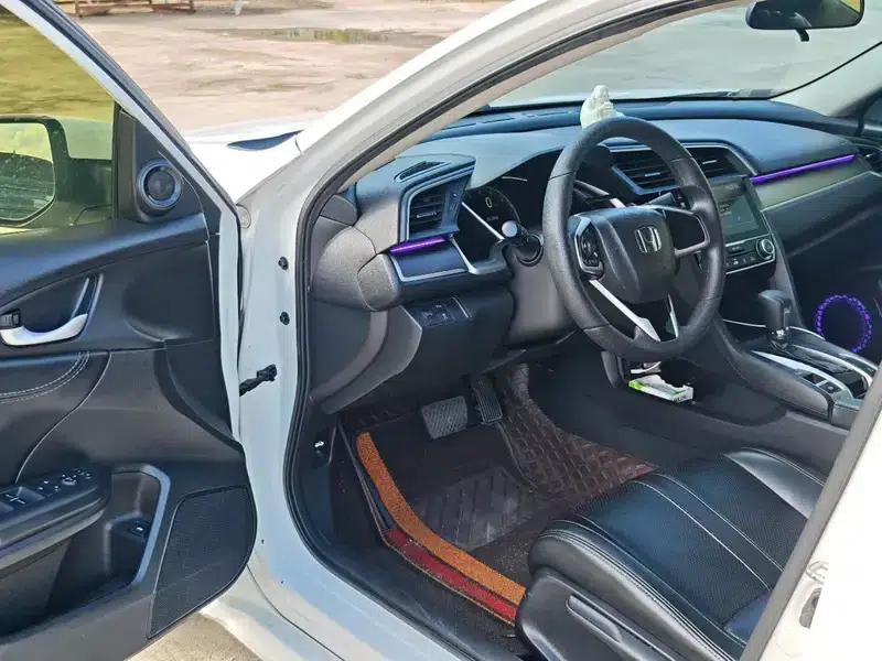 2016 Civic 220TURBO CVT Luxury Edition — миниатюра 8