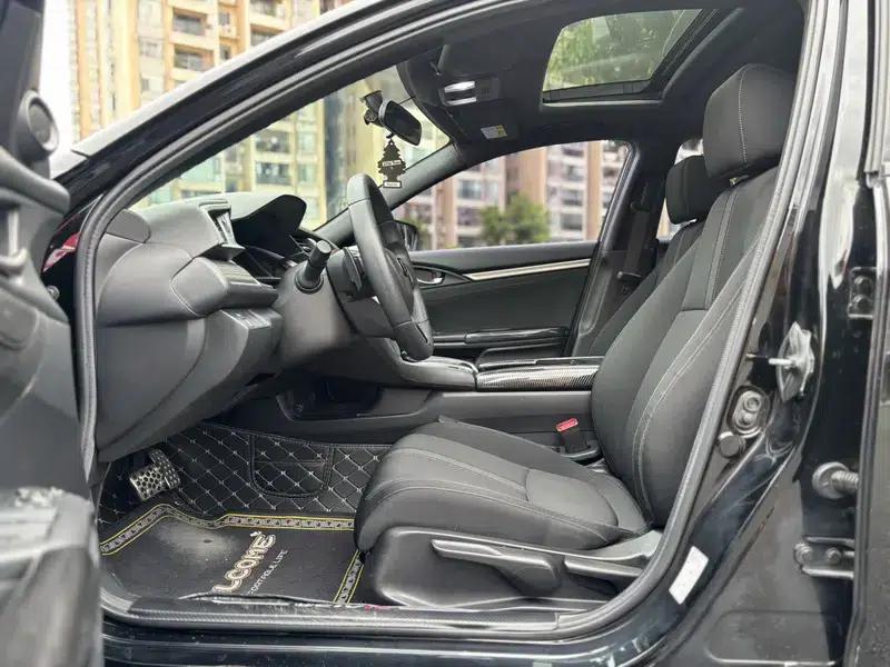 Civic 2020 HATCHBACK 220TURBO CVT Trendy and Cool — миниатюра 16