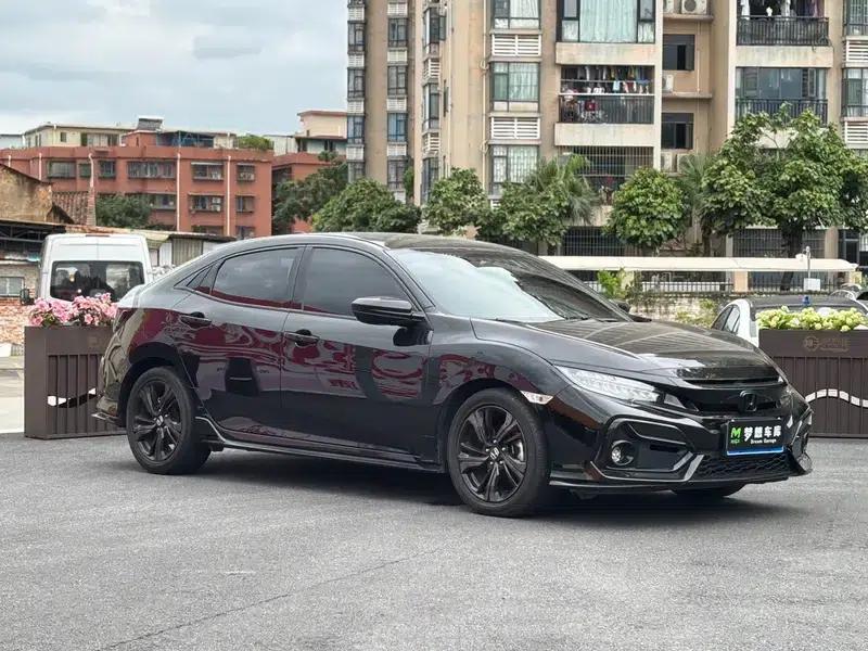 Civic 2020 HATCHBACK 220TURBO CVT Trendy and Cool — миниатюра 3