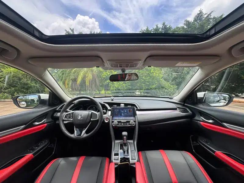 2016 Civic 220TURBO CVT Luxury Edition — миниатюра 7