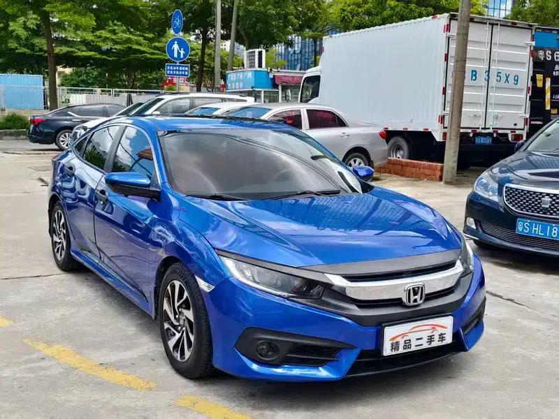 2016 Civic 220TURBO CVT Luxury Edition — миниатюра 3