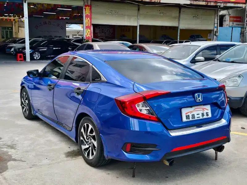 2016 Civic 220TURBO CVT Luxury Edition — миниатюра 4