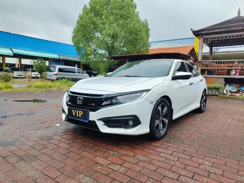 2016 Civic 220TURBO CVT Premium Edition — миниатюра 1
