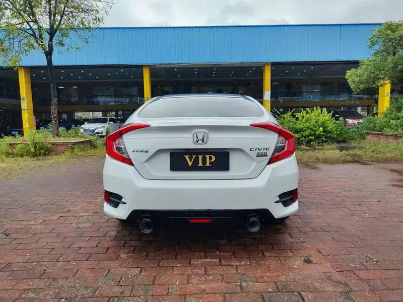 2016 Civic 220TURBO CVT Premium Edition — миниатюра 5
