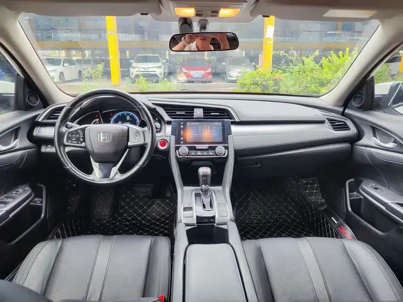 2016 Civic 220TURBO CVT Premium Edition — миниатюра 7