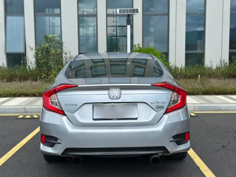 2016 Civic 220TURBO CVT Premium Edition — миниатюра 5