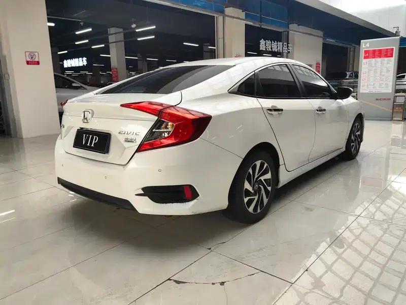 2016 Civic 220TURBO CVT Luxury Edition — миниатюра 6