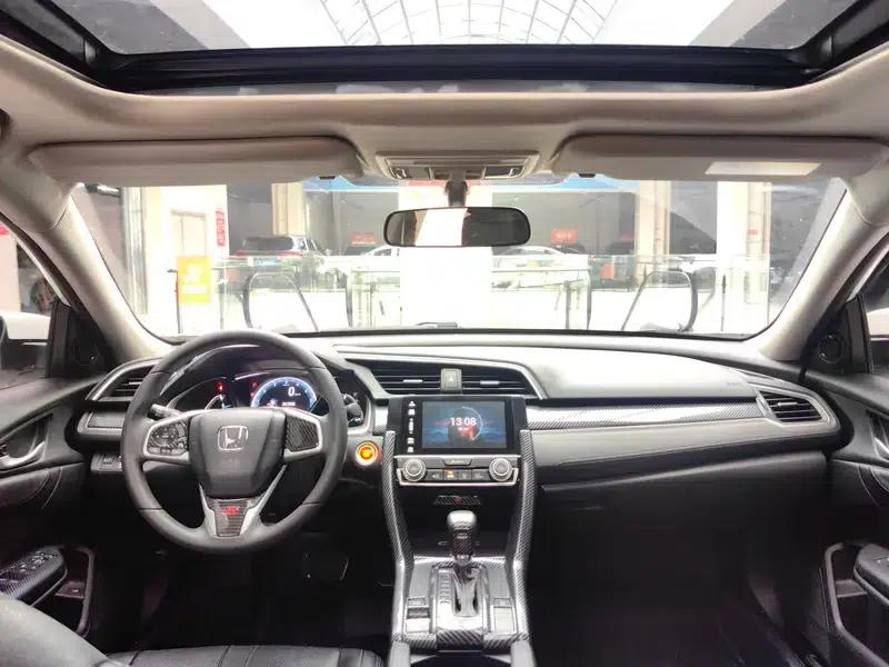 2016 Civic 220TURBO CVT Luxury Edition — миниатюра 7