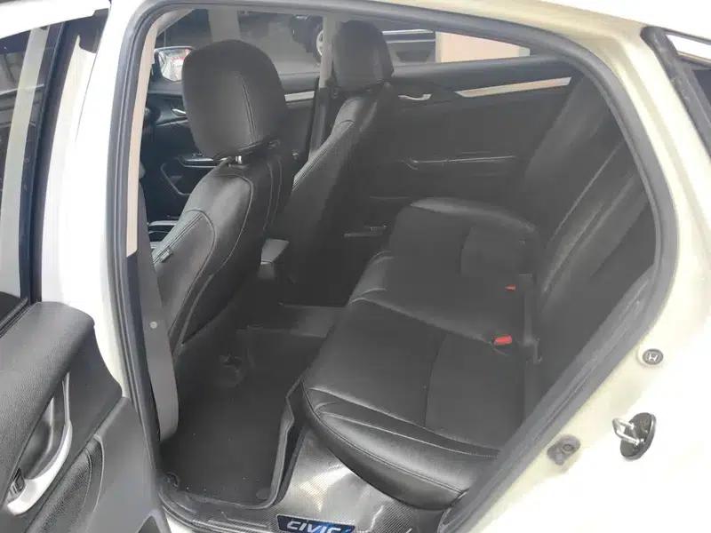 2016 Civic 220TURBO CVT Luxury Edition — миниатюра 9