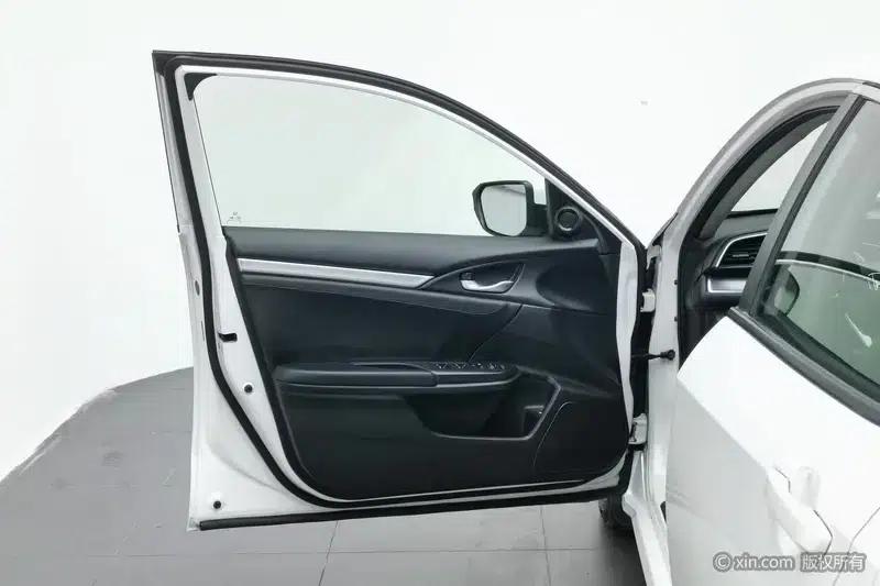 2016 Civic 220TURBO CVT Luxury Edition — миниатюра 21