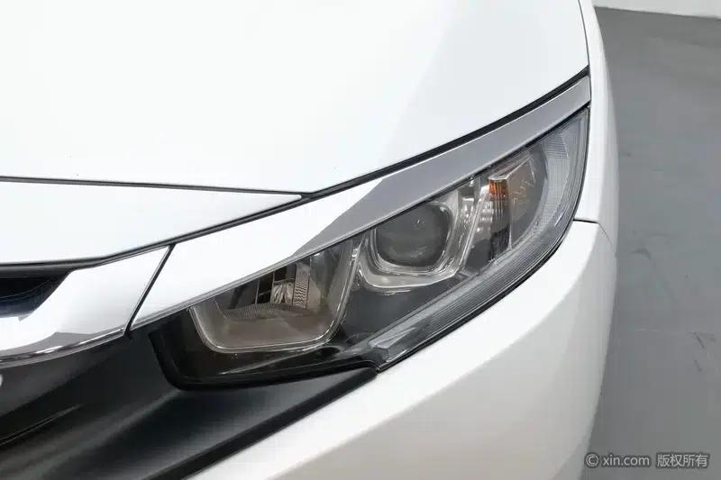 2016 Civic 220TURBO CVT Luxury Edition — миниатюра 7