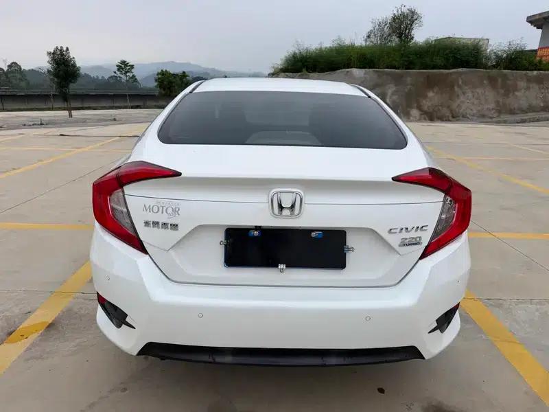 2016 Civic 220TURBO CVT Luxury Edition — миниатюра 6