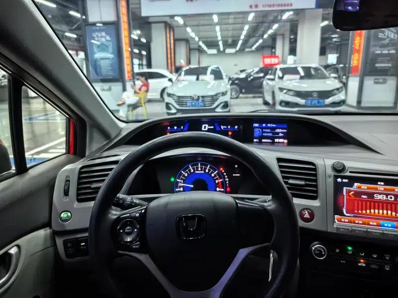 2012 Civic 1.8L Automatic Comfort Edition — миниатюра 8