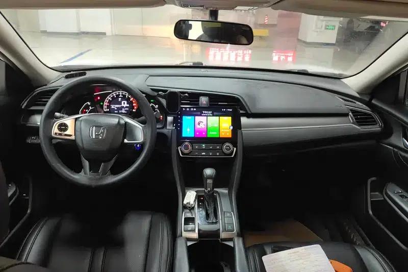 2016 Civic 180TURBO CVT Comfort Edition — миниатюра 12