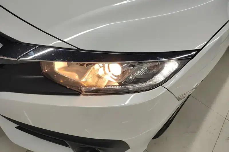 2016 Civic 180TURBO CVT Comfort Edition — миниатюра 4