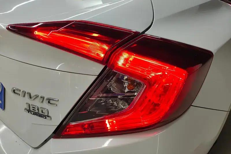 2016 Civic 180TURBO CVT Comfort Edition — миниатюра 5