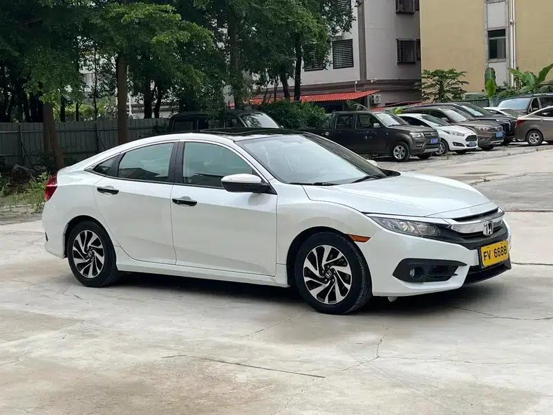 2016 Civic 220TURBO CVT Luxury Edition — миниатюра 3